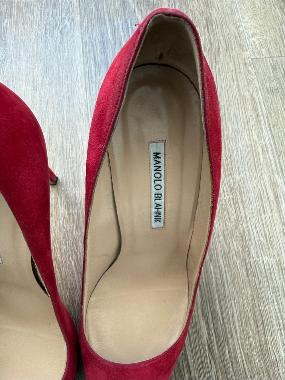 Manolo Blahnik Crimson Suede Pointed-Toe Pumps - Picture 10 of 10